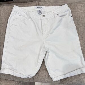 d. jeans White Men’s Denim Shorts with Rolled Hem